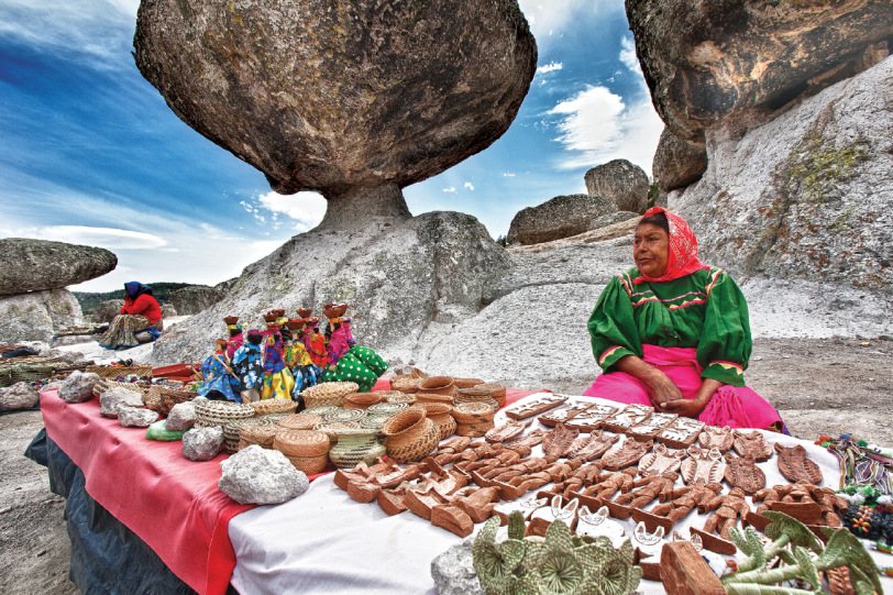 Valle de los Hongos - Formaciones rocosas únicas que parecen hongos gigantes en las Barrancas del Cobre